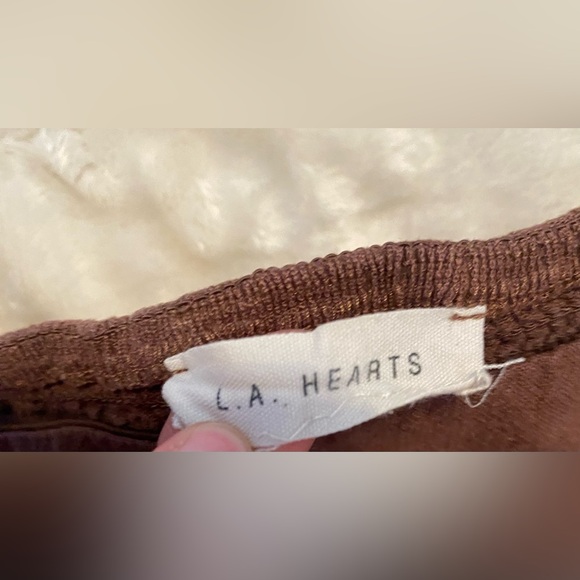 S L.A. Hearts Crop Top - Picture 2 of 2